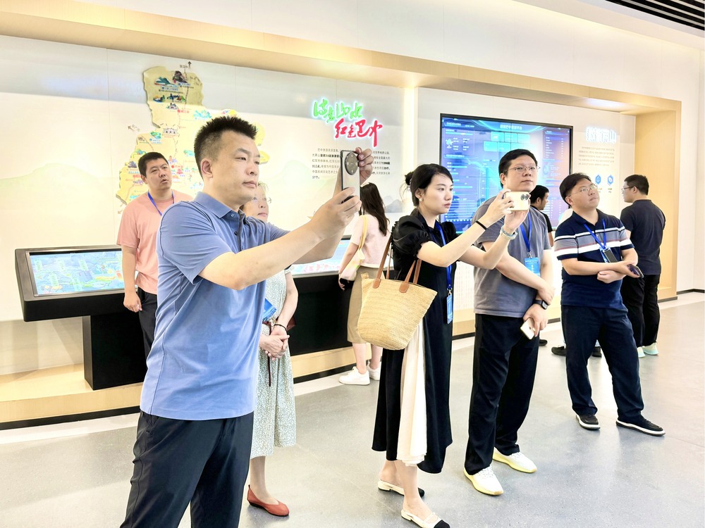 2024全國經(jīng)濟媒體巴中行｜給綠水青山算“身價” 巴中拓寬“兩山”轉(zhuǎn)化路徑